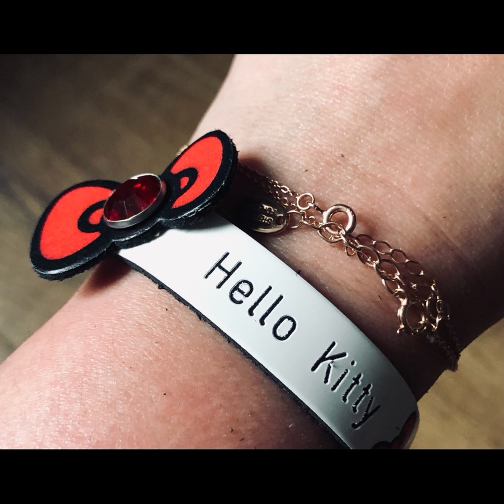 HELLO KITTY-NWOT Leather Snap Bracelet - Picture 10 of 16